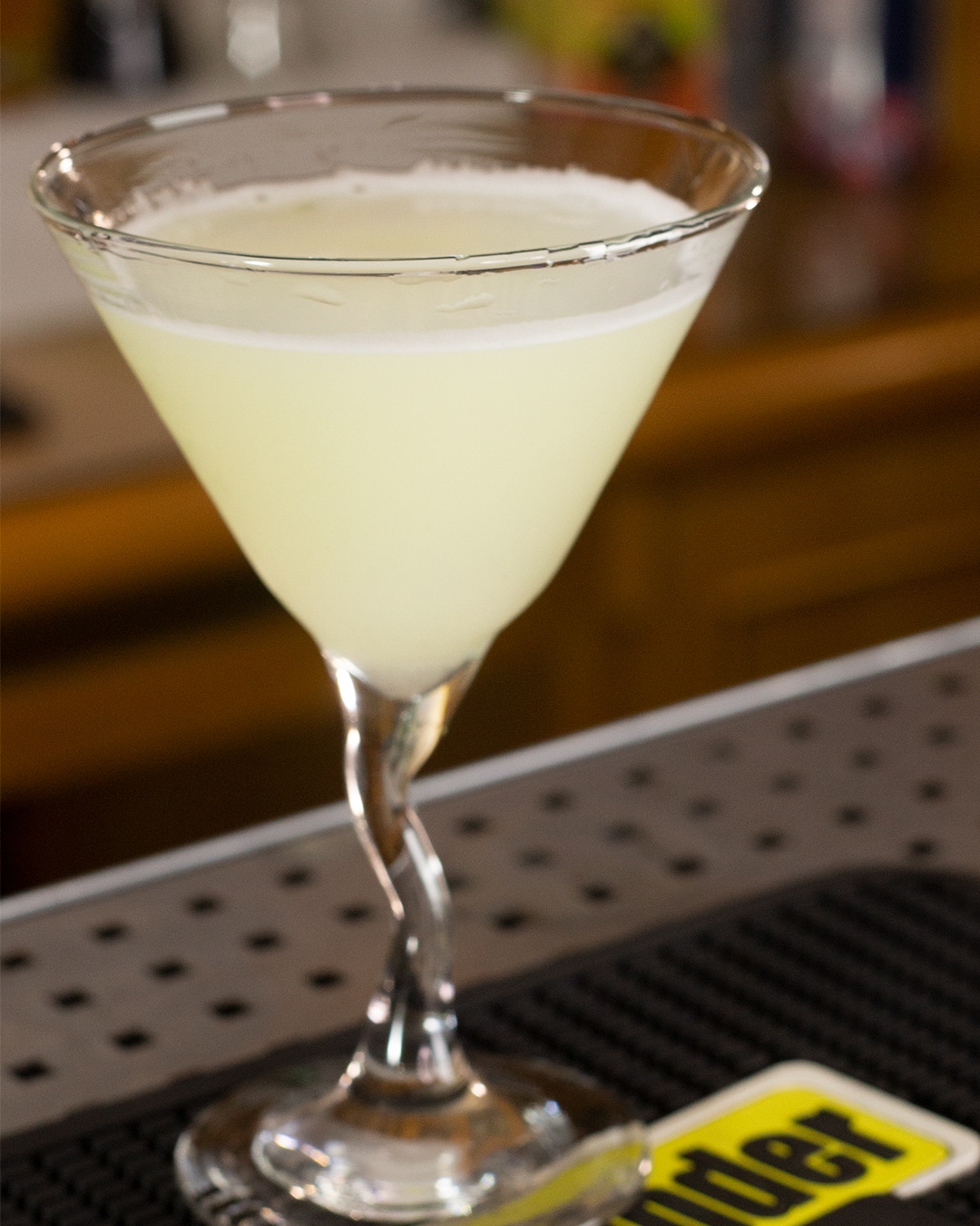 Martini de Abacaxi e Cardamomo - Drink incrível com vodka e um toque de cardamomo