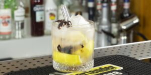 Saquerinha de Lima da Pérsia com Hibisco